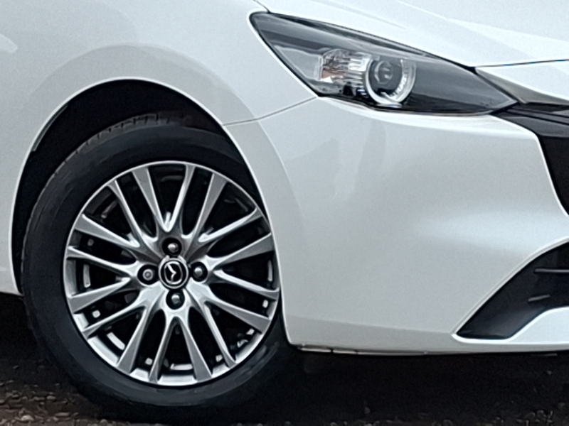 Mazda 2 1.5 Skyactiv G Homura Aka White #19