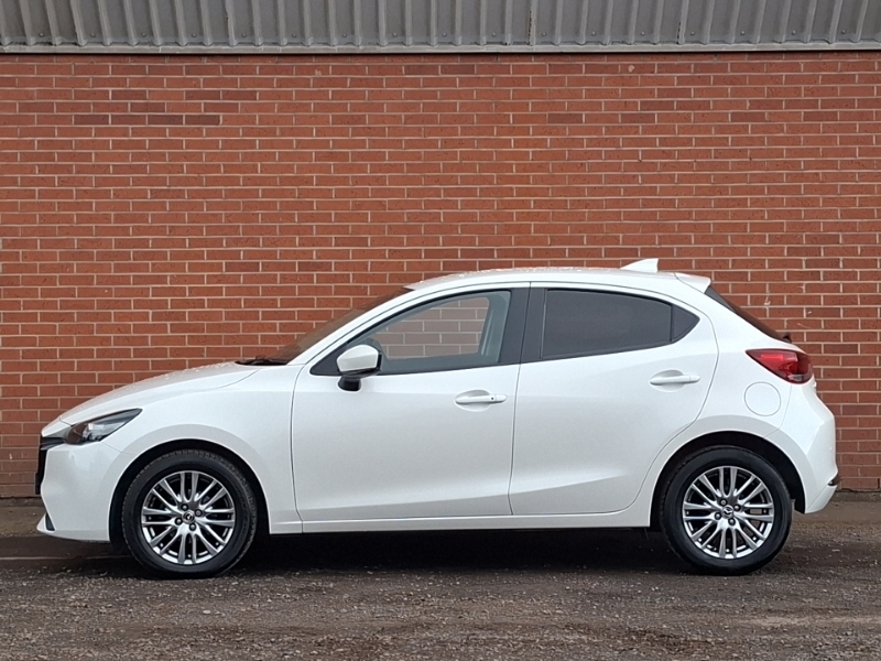 Mazda 2 1.5 E-skyactiv G Mhev Exclusive-line White #4
