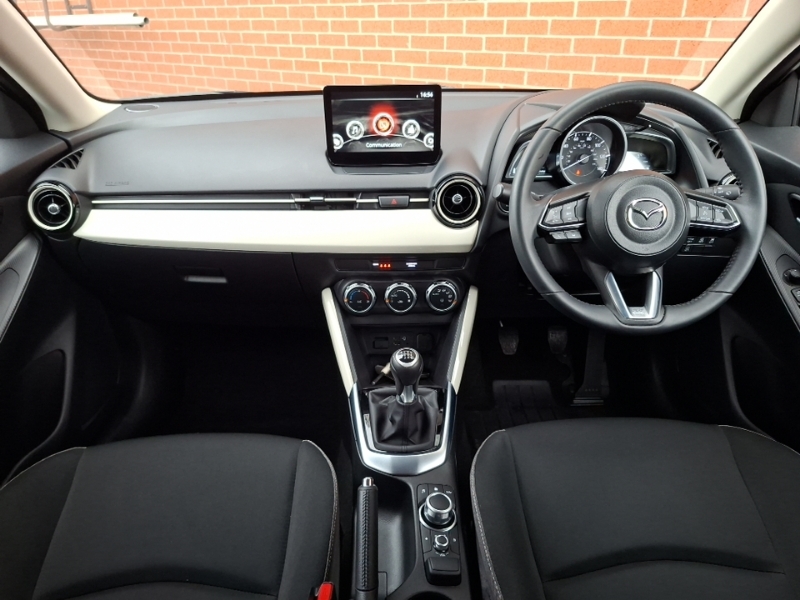 Mazda 2 1.5 E-skyactiv G Mhev Exclusive-line White #3