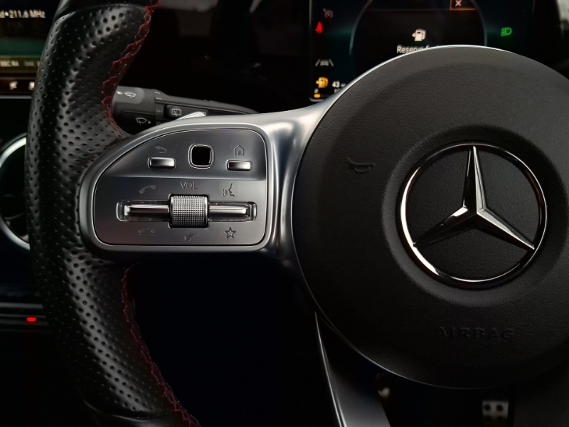 Mercedes-Benz GLA Class 220D 4Matic Amg Line Premium Black #12