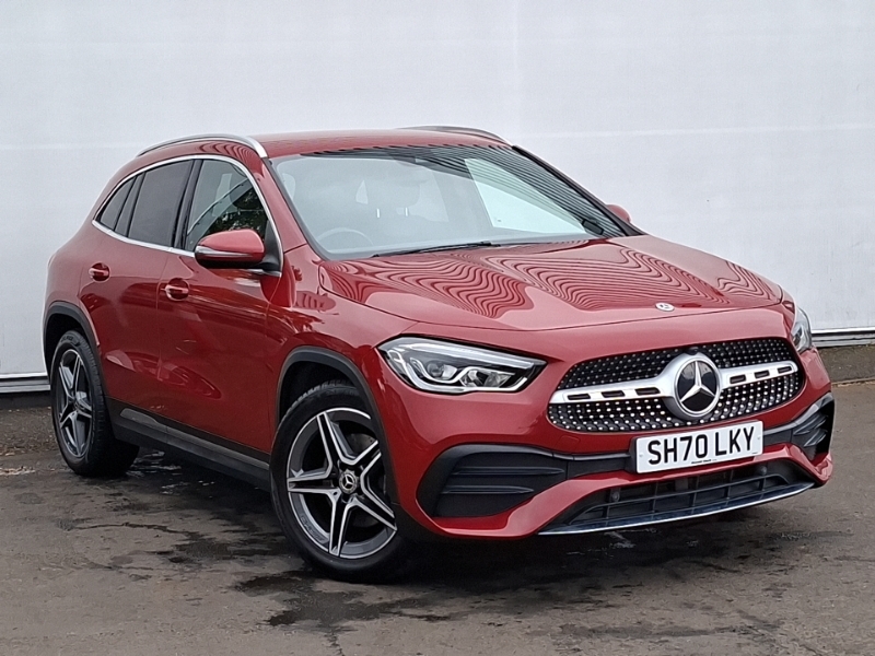 Mercedes-Benz GLA Class Gla 200 Amg Line Red