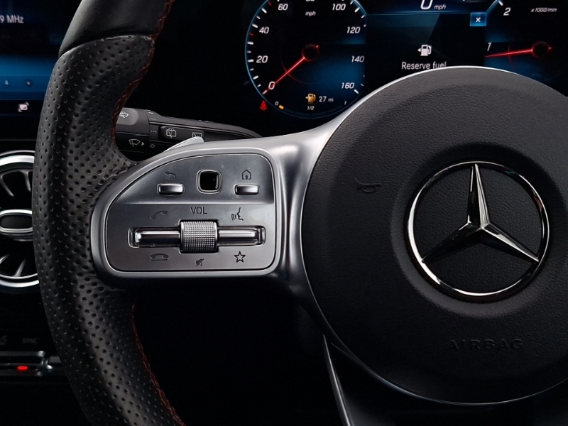 Mercedes-Benz GLA Class Amg Line Red #12