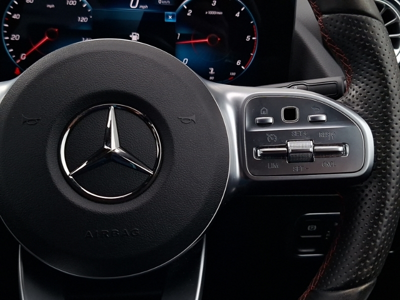 Mercedes-Benz GLA Class Amg Line Red #13