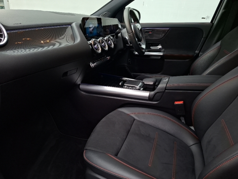 Mercedes-Benz GLA Class Gla 220D 4Matic Amg Line Premium Black #5