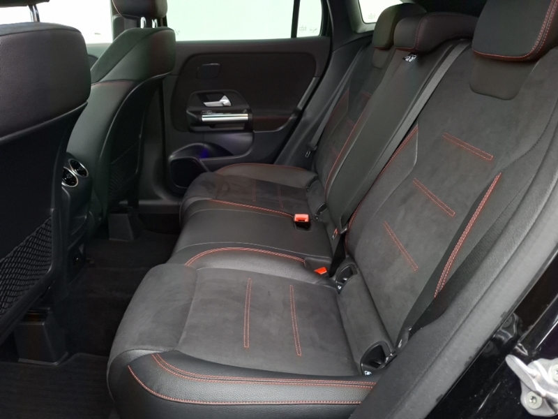 Mercedes-Benz GLA Class Gla 220D 4Matic Amg Line Premium Black #6