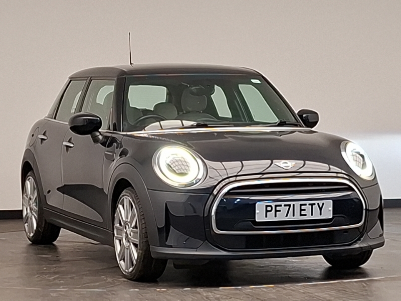 Mini Hatch 1.5 Cooper Exclusive Black