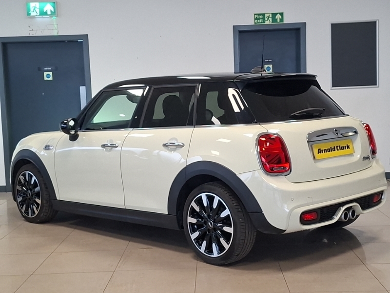 Mini Hatch 2.0 Cooper S Exclusive II White #2
