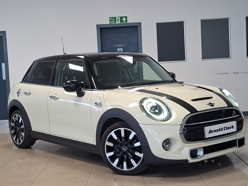 Mini Hatch 2.0 Cooper S Exclusive II White