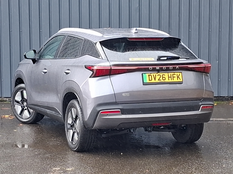 Omoda E5 Estate Green #2