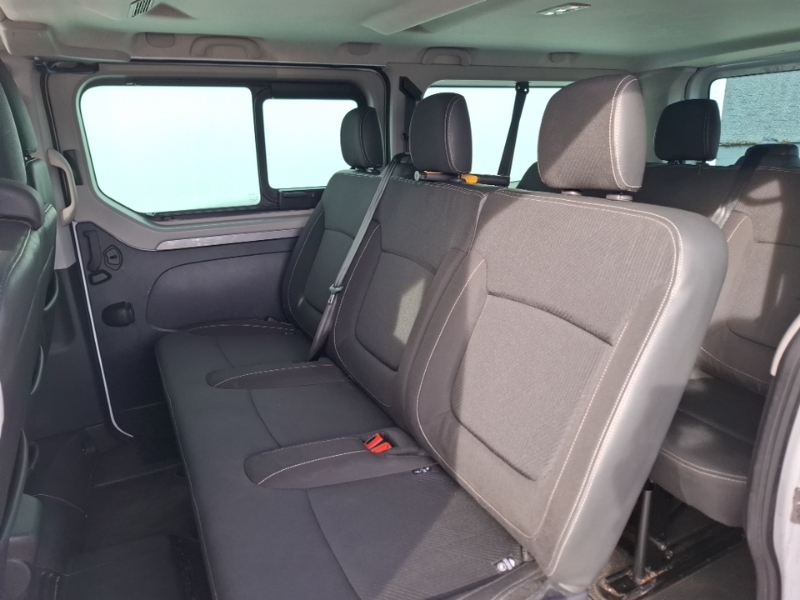 Renault Trafic Ll30 Blue Dci 110 Extra Safety 9 Seater White #6