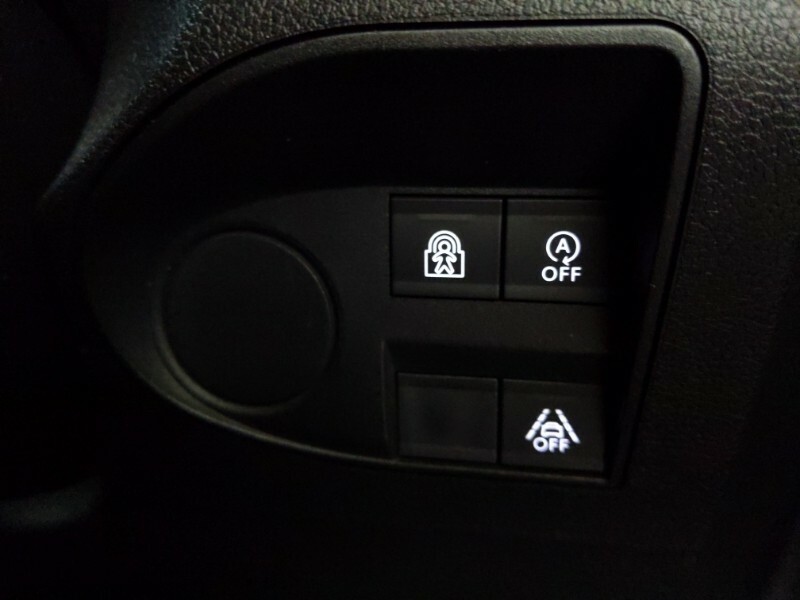 Vauxhall Combo Life 1.5L Energy Red #18