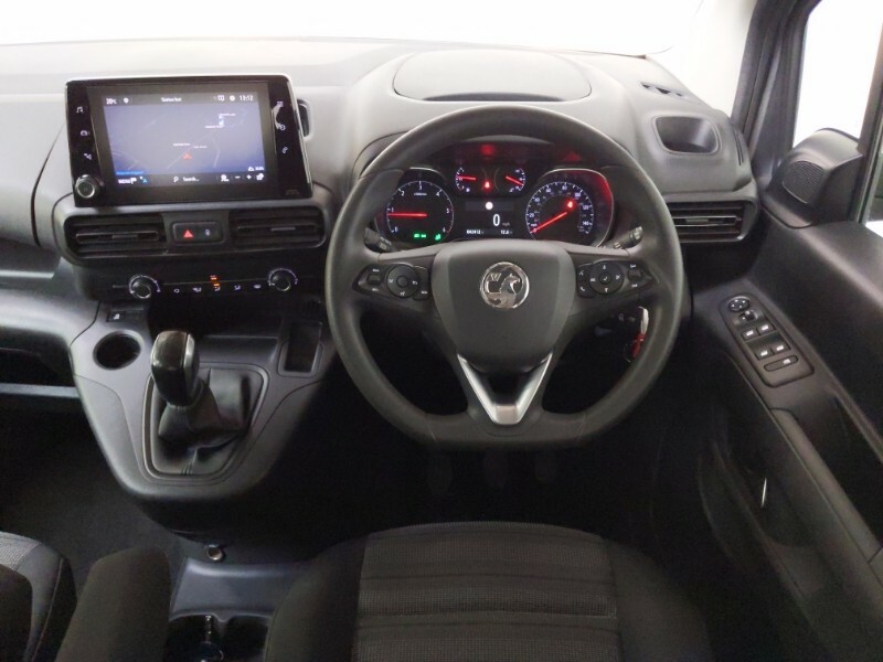 Vauxhall Combo Life 1.5L Energy Red #7