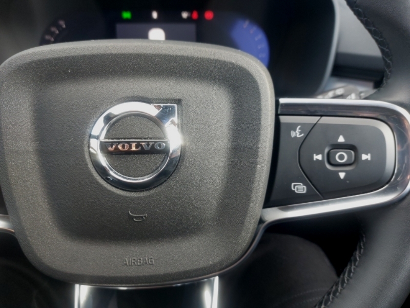 Volvo XC40 2.0 B3p Plus Pro Dark  #13