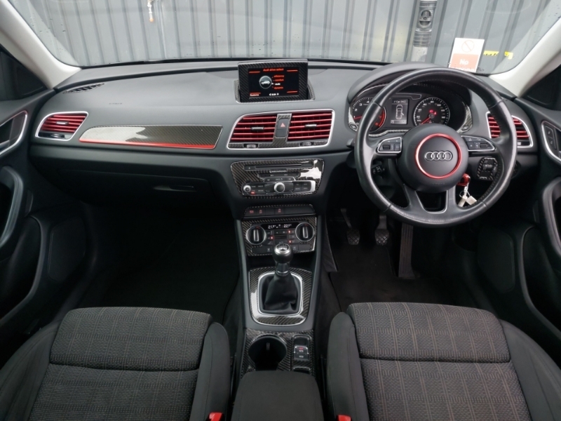 Audi Q3 1.4T Fsi Sport Black #3