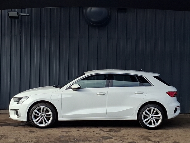 Audi A3 40 Tfsi E Sport S Tronic Comfortsound White #4