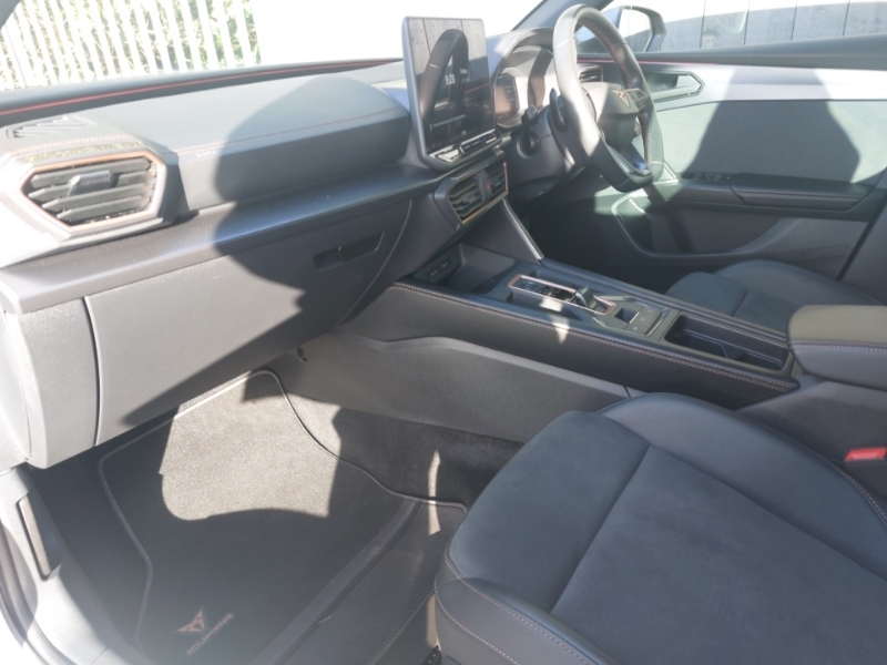 Cupra Leon 1.5 Etsi 150 V2 Dsg White #5