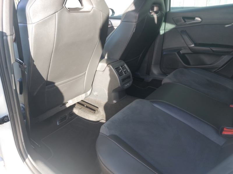 Cupra Leon 1.5 Etsi 150 V2 Dsg White #6
