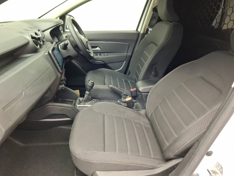 Dacia Duster 1.5 Blue Dci Essential 4X4 White #5