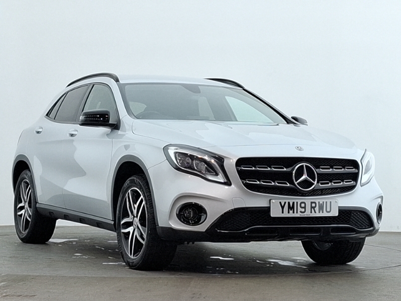 Mercedes-Benz GLA Class Gla 180 Urban Edition Silver