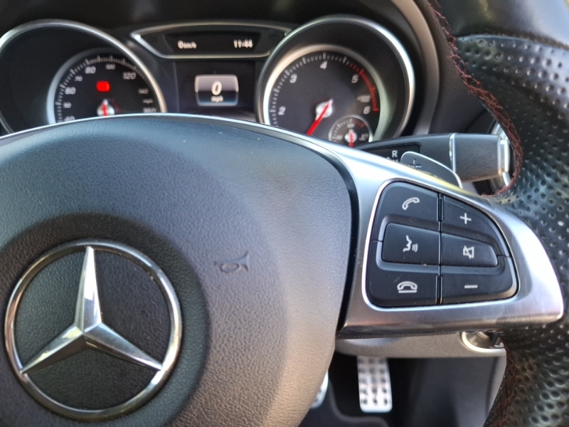 Mercedes-Benz GLA Class 220D 4Matic Amg Line 2017 White #13