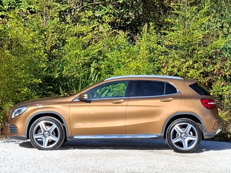Mercedes-Benz GLA Class 220D 4Matic Amg Line 2017 White #4