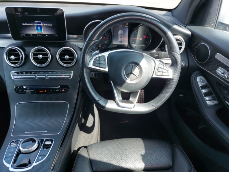 Mercedes-Benz GLC Class Glc 250 Amg Night Edition 4Matic White #7