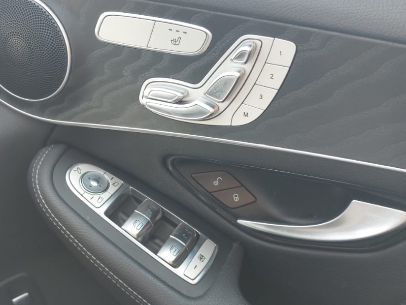 Mercedes-Benz GLC Class Glc 250 Amg Night Edition 4Matic White #15
