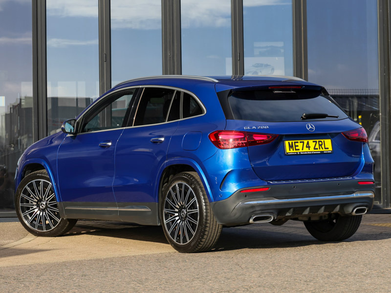 Mercedes-Benz GLA Class Gla 200 Amg Line Premium Blue #2
