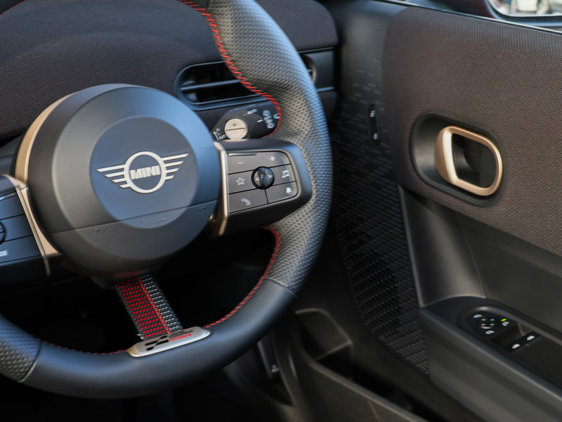 Mini Hatch 1.5 C Exclusive Blue #17