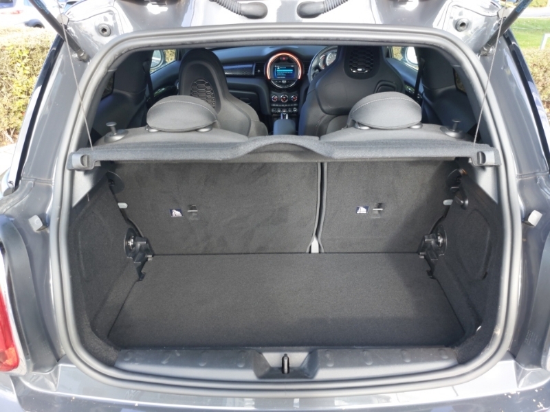 Mini Hatch 1.5 One Classic II 2020 White #17