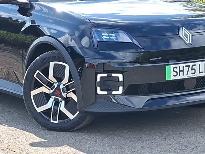 Renault 5 E-Tech 110Kw Iconic Five Comfort Range 52Kwh Black #18