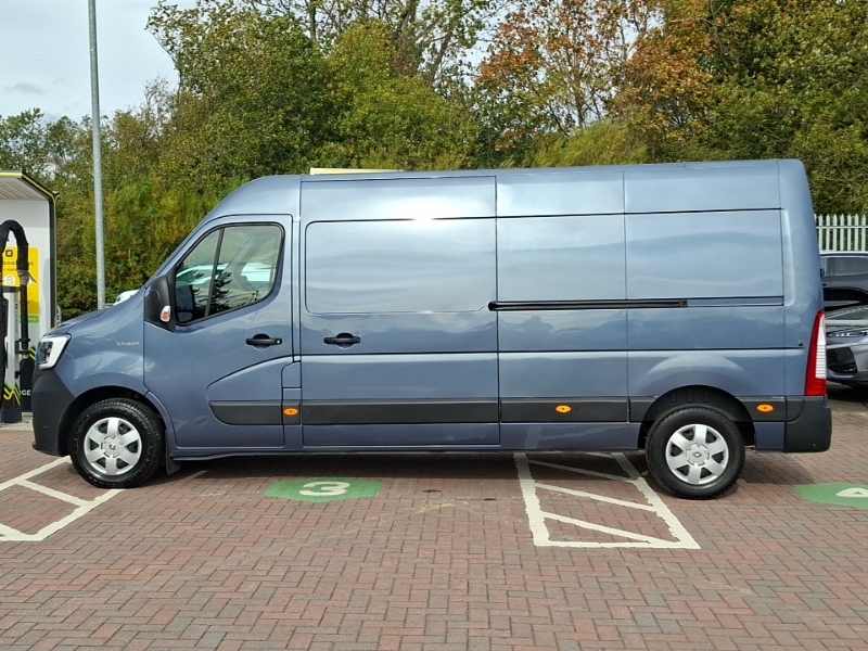 Renault Master Lm35 Blue Dci 135 Advance Medium Roof Van Blue #4