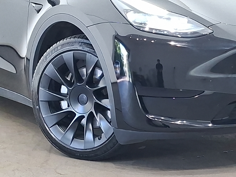 Tesla Model Y Suv White #20