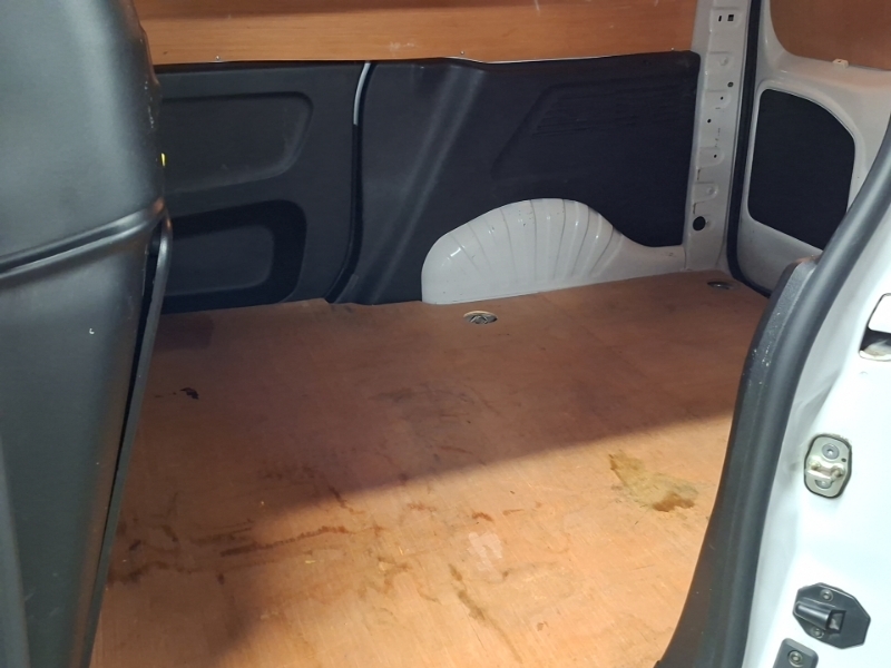 Vauxhall Combo 1.5 Turbo D 100Ps Pro H1 Van White #6