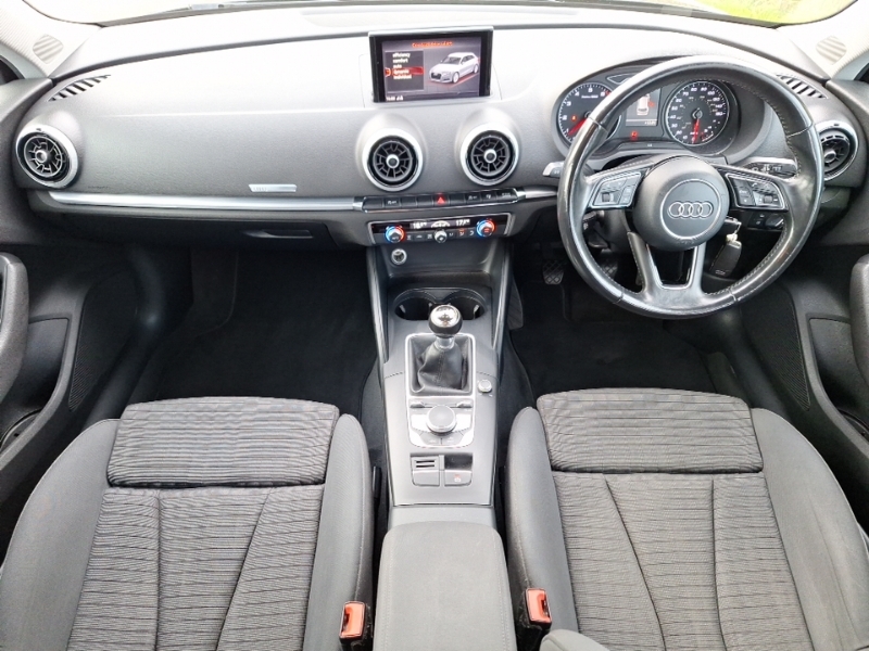 Audi A3 1.4 Tfsi Sport Black #2