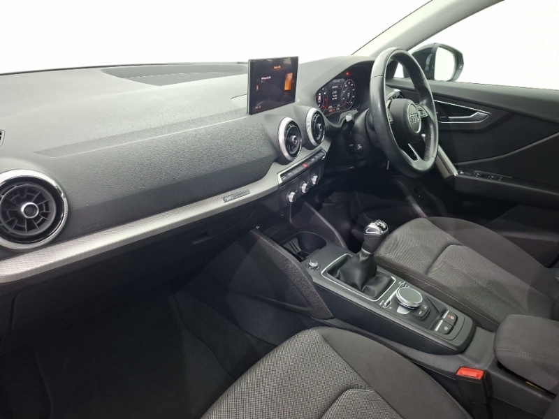 Audi Q2 30 Tfsi Sport Black #5