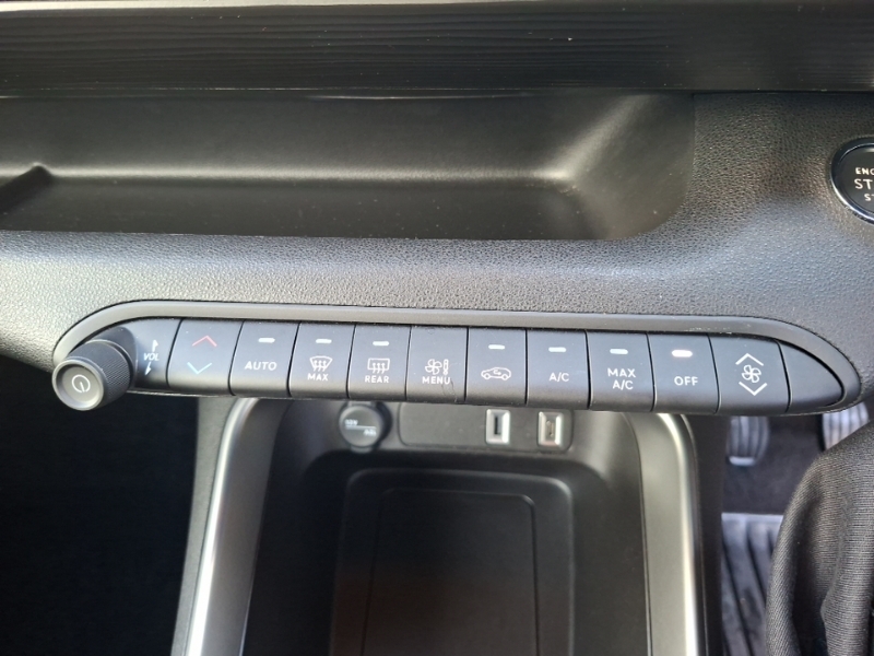 Jeep Avenger 1.2 E-hybrid Summit Dct Grey #14