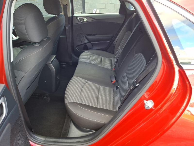 Kia Ceed 1.5T Gdi Isg 2 Red #6