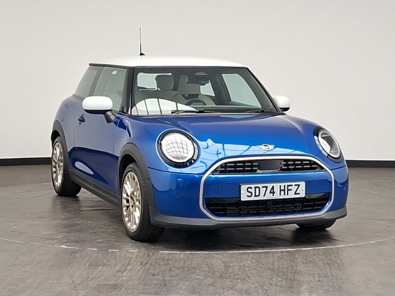 Mini Hatch 1.5 C Classic 2024 Black #1
