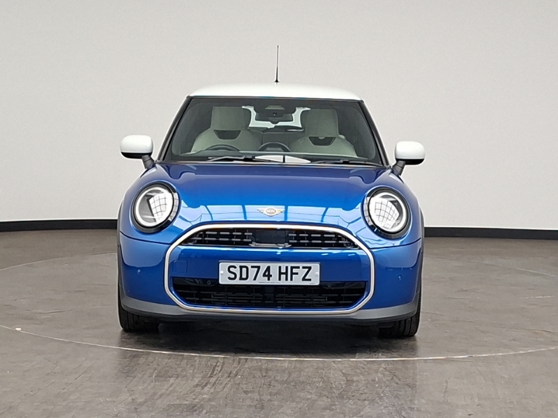 Mini Hatch 1.5 C Classic 2024 Black #15