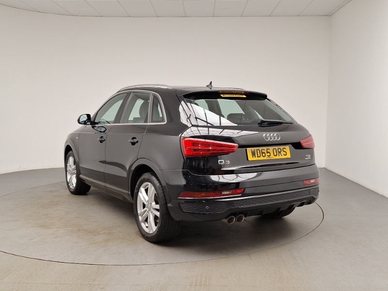 Audi Q3 2.0 Tdi Quattro S Line Black #2