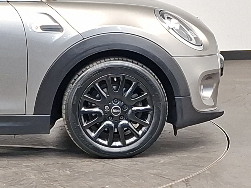 Mini Hatch 1.5 Cooper Classic II White #14