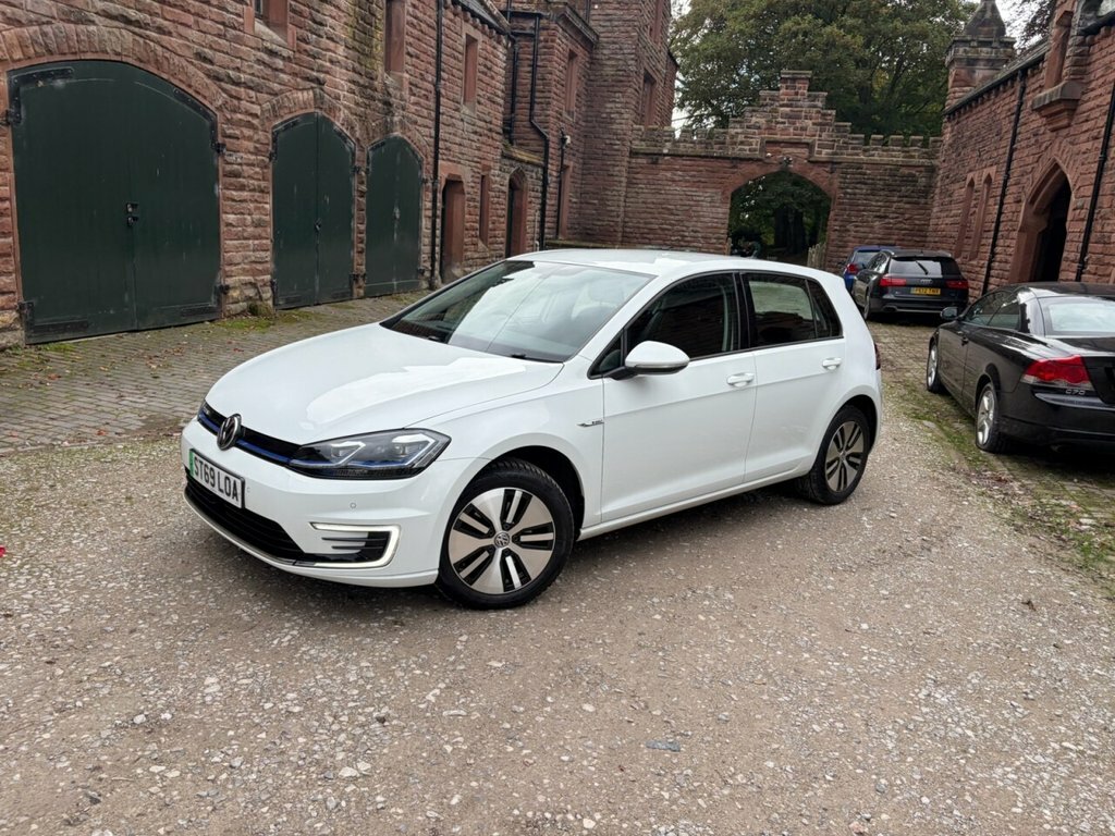 Volkswagen e-Golf 35.8Kwh E-golf Hatchback 136 Ps White #3