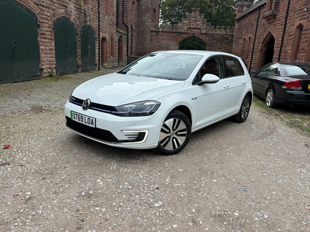Volkswagen e-Golf 35.8Kwh E-golf Hatchback 136 Ps White