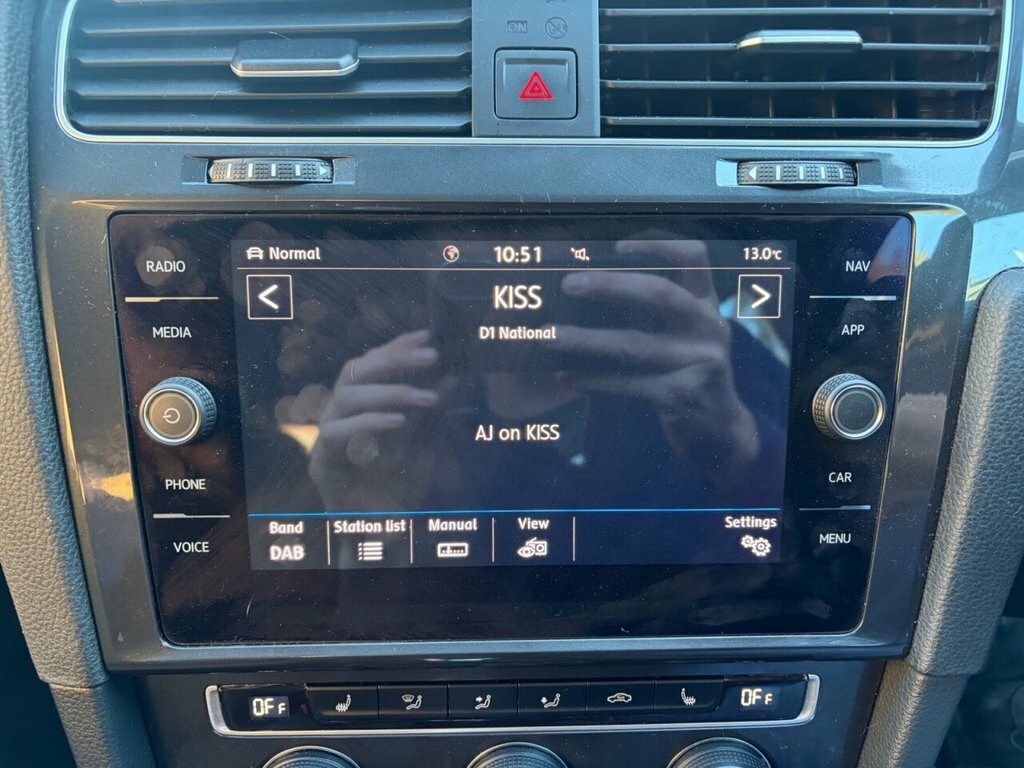 Volkswagen e-Golf Hatchback 35.8Kwh E-golf 201919 Black #16