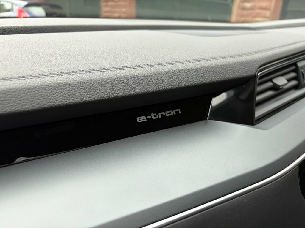 Audi E-tron 50 Black Edition Suv Quattro 71. Grey #9