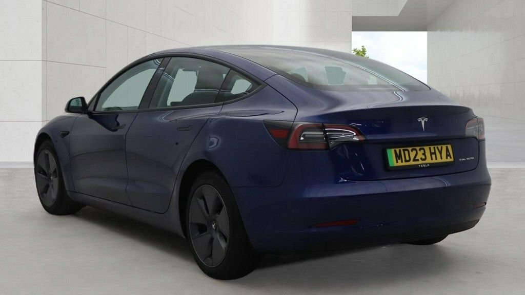 Tesla Model 3 Saloon Blue #3