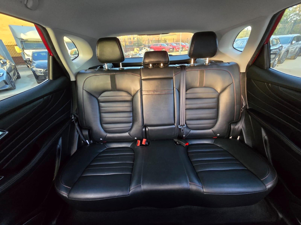 MG HS 1.5 T-gdi Phev Exclusive Red #19