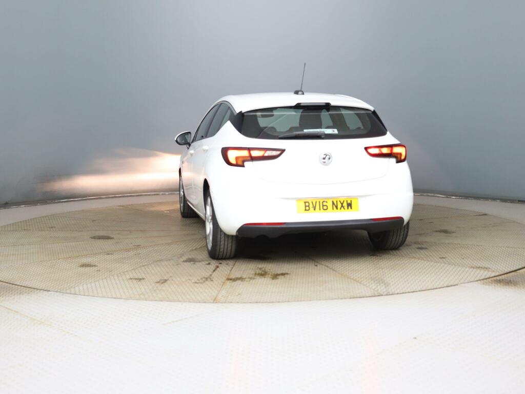 Vauxhall Astra Sri White #4