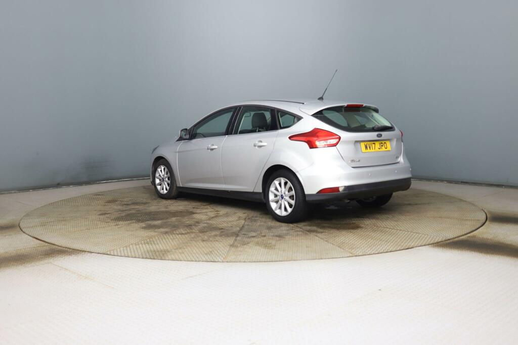 Ford Focus Titanium Silver #4